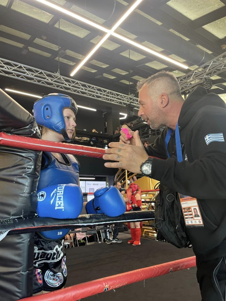 Η σχολή Cerberus Muay Thai αποτελεί μια μοναδική κοινότητα για όσους αγαπούν τις πολεμικές τέχνες και ιδιαίτερα την αρχαία τέχνη του Muay Thai. 